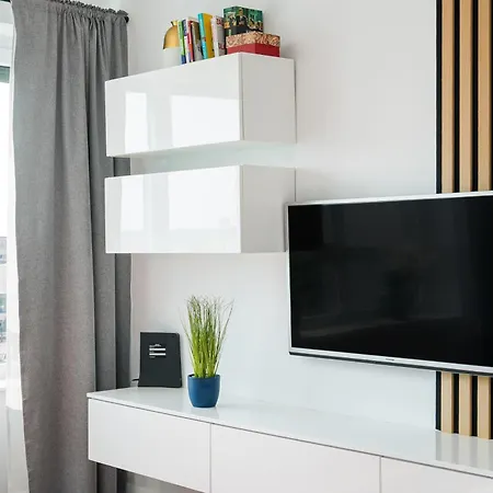 Qbik Superior Skyline By Bookinghost 华沙