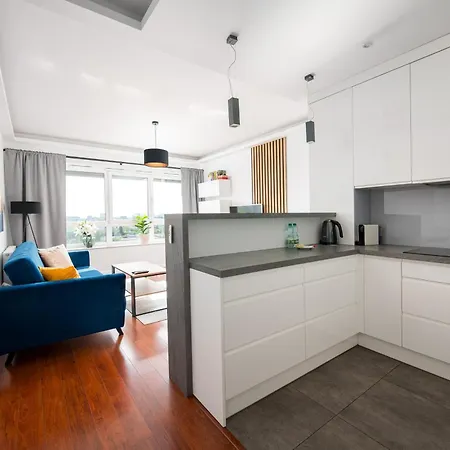 Qbik Superior Skyline By Bookinghost * وارسو